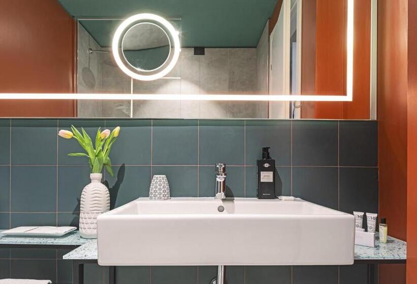 سوئیت با تخت بزرگ, Quark Hotel Milano