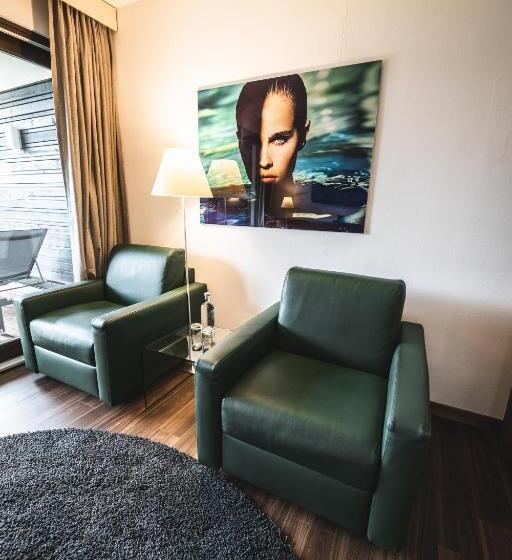 Полулюкс Вид на Сад, Gartner