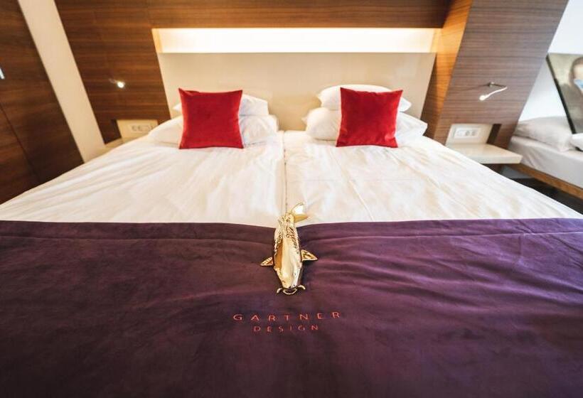 Полулюкс Повышенной Комфортности, Gartner