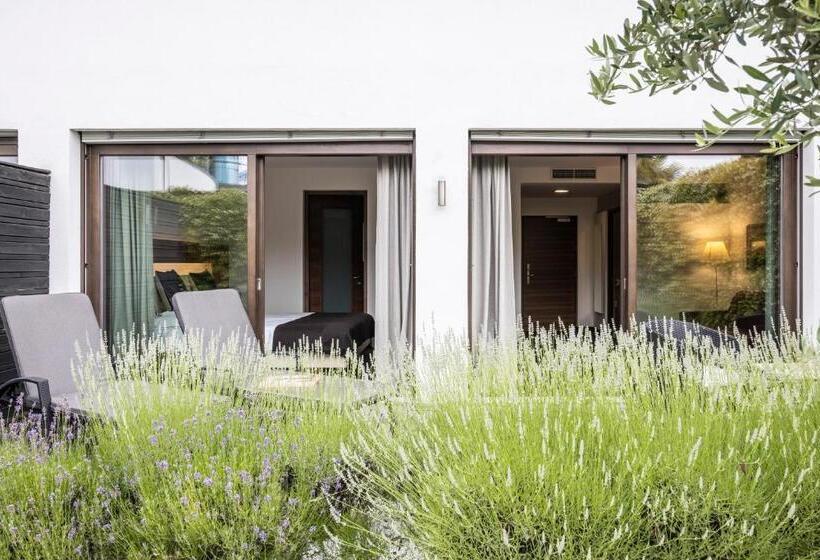 Студио Стандарт Вид на Сад, Gartner