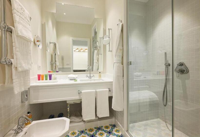 Quarto Triplo Deluxe, Grand Hotel Ambasciatori