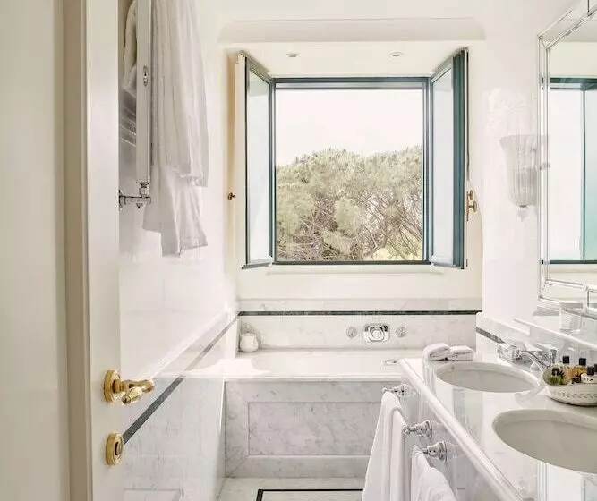 Deluxe Suite Sea View, Grand Hotel Timeo, A Belmond Hotel, Taormina