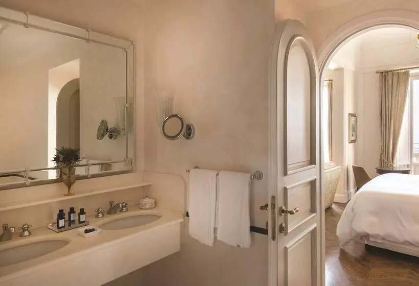 سوئیت جونیور پریمیوم با چشم‌انداز دریا, Grand Hotel Timeo, A Belmond Hotel, Taormina