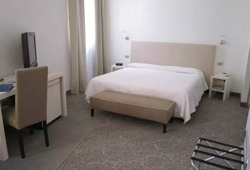 اتاق سوپریور, Albergo Accademia