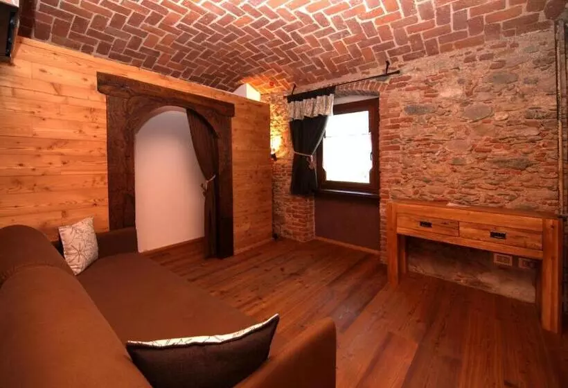 Perhehuone, Albergo Nazionale