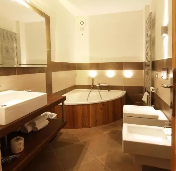 Perhehuone, Albergo Nazionale