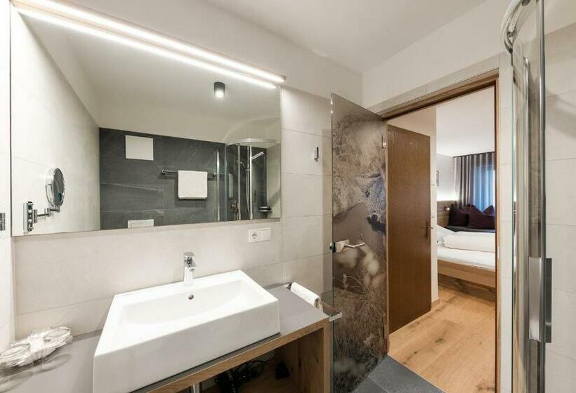 高级大房间, Am Fels