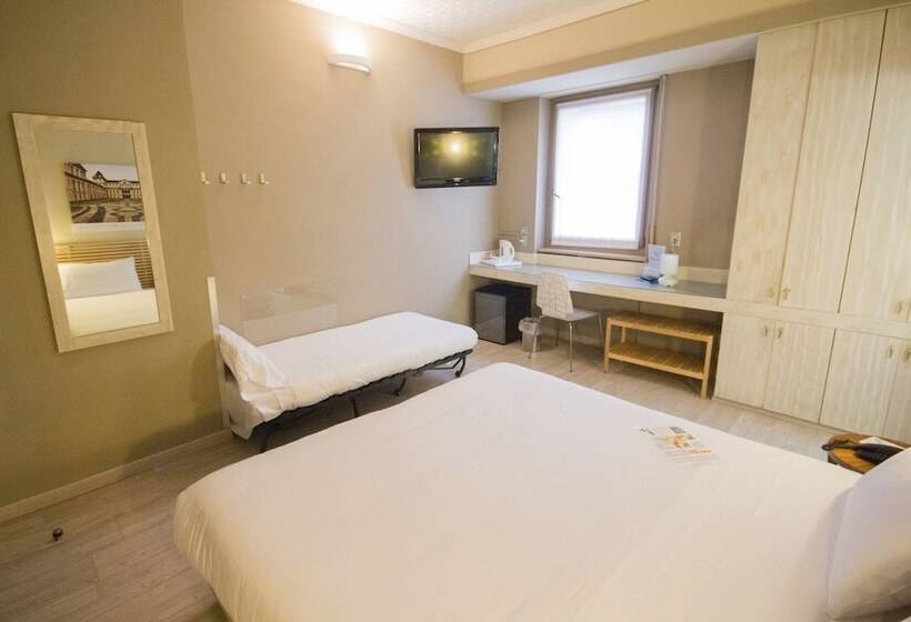 غرفة قياسية ثلاثية, Best Quality Hotel Gran Mogol