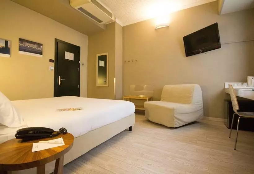 اتاق استاندارد سه نفره, Best Quality Hotel Gran Mogol