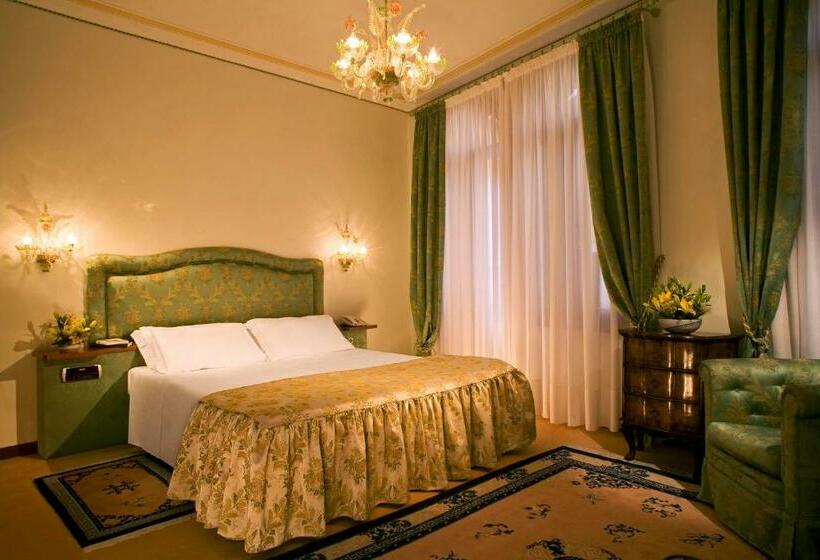 Deluxe Room, Bonvecchiati