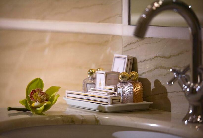 Deluxe Room, Bonvecchiati