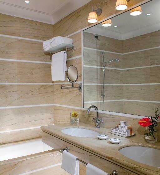 Deluxe Room, Bonvecchiati