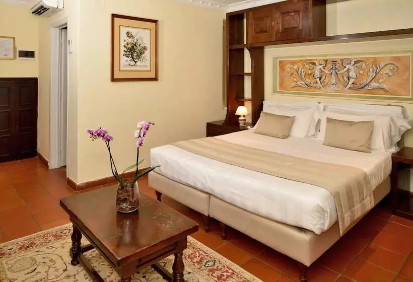 Classic-huone, Borgo San Luigi