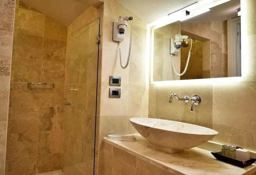 Classic-huone, Borgo San Luigi