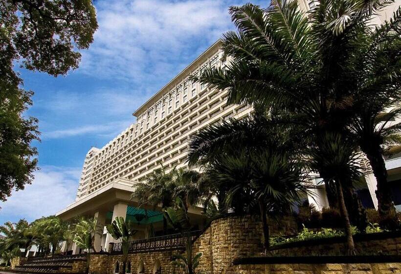 Номер Премиум, Borobudur Jakarta