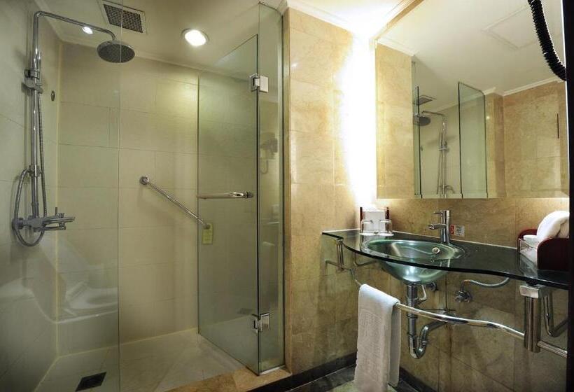 Номер Премиум, Borobudur Jakarta