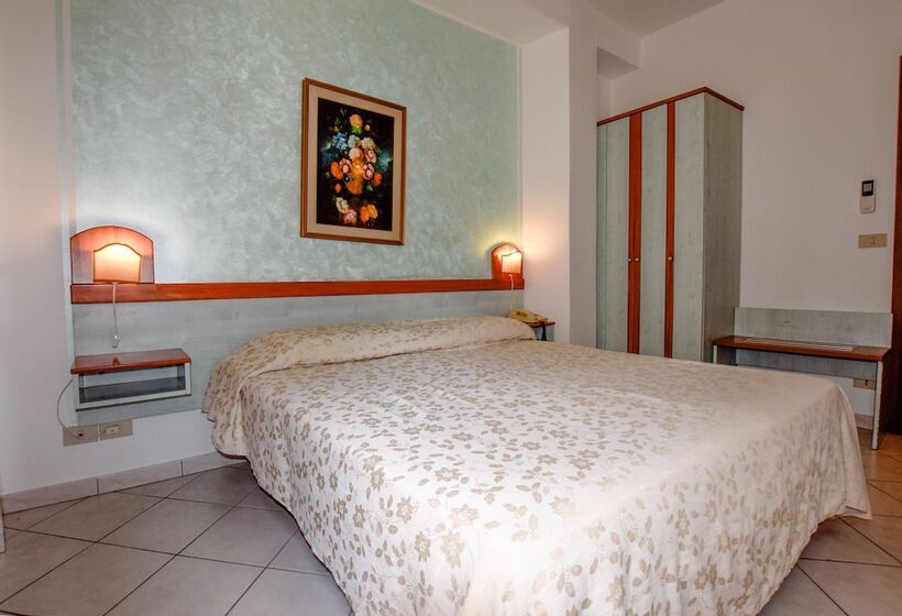 Pokój Standard Jednoosobowy, Condor