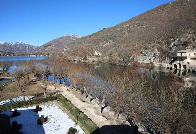 اتاق استاندارد با چشم‌انداز دریاچه, Garni Del Lago