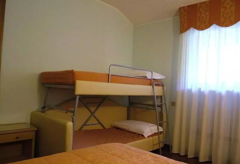 スタンダード4人部屋, Garni Del Lago