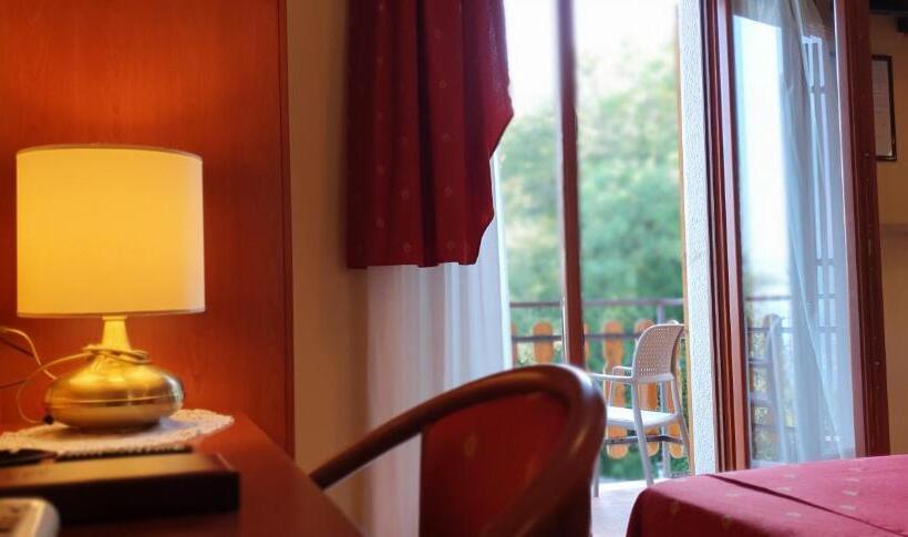 스탠다드 싱글 룸, Diana