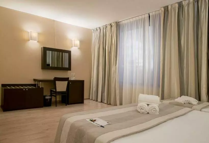 Chambre Triple Standard, Executive