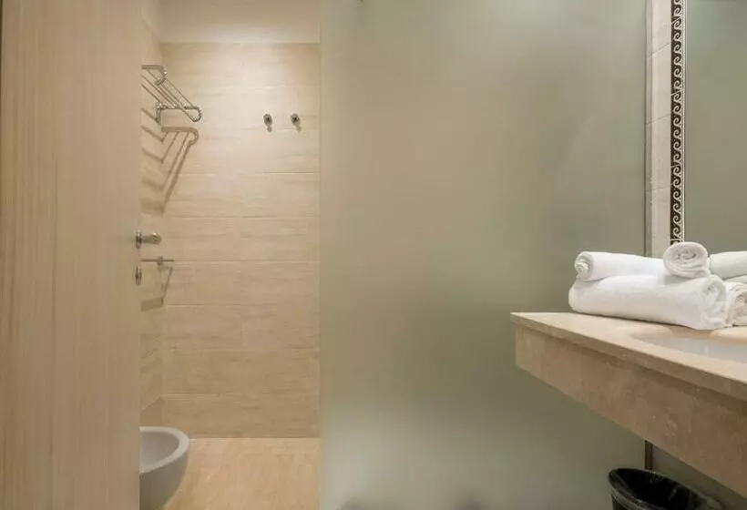 Chambre Triple Standard, Executive