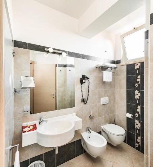 غرفة قياسية فردية, Fenix