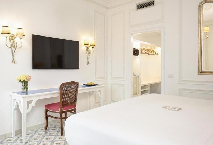 オーシャンビューのプレミアムルーム。, Grand Hotel Ambasciatori