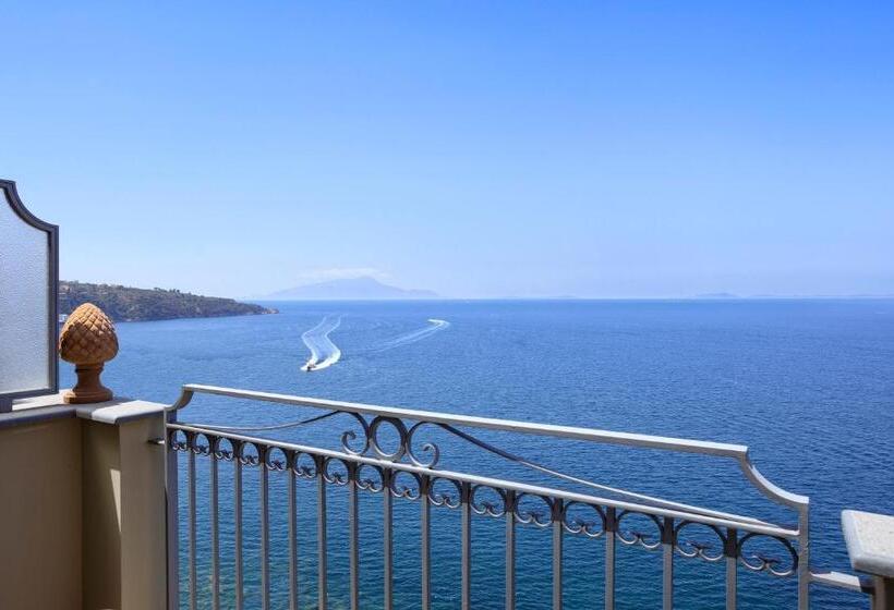 オーシャンビュースイート, Grand Hotel Ambasciatori