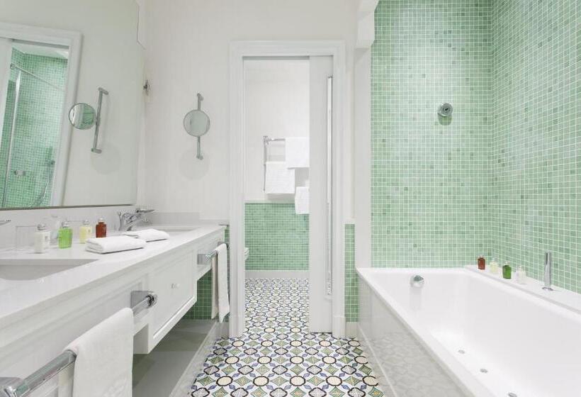 ジェットバス付きオーシャンビュースイート, Grand Hotel Ambasciatori