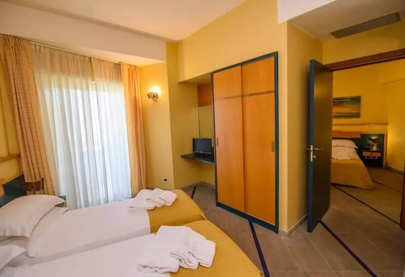 スタンダード４人部屋, Grand Hotel President