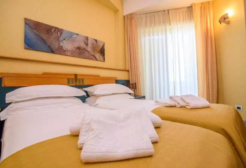 スタンダード４人部屋, Grand Hotel President
