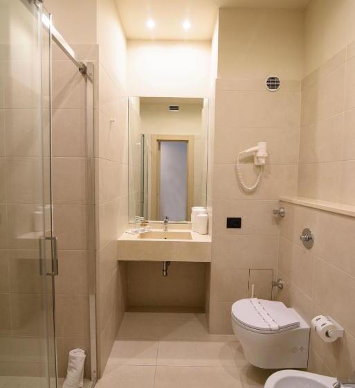 高级三人间, Grand Hotel President