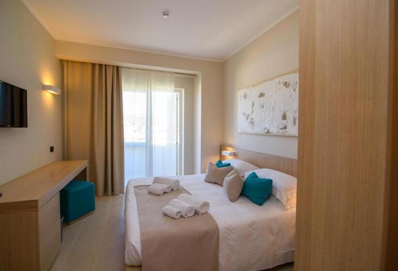 Полулюкс Повышенной Комфортности, Grand Hotel President