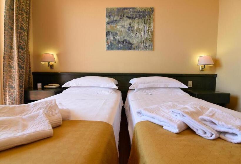 家庭间, Grand Hotel President