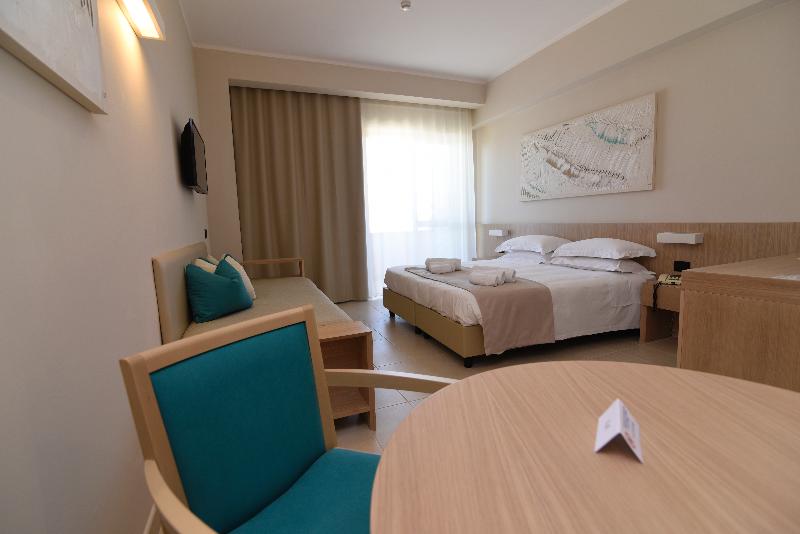 高级三人间, Grand Hotel President