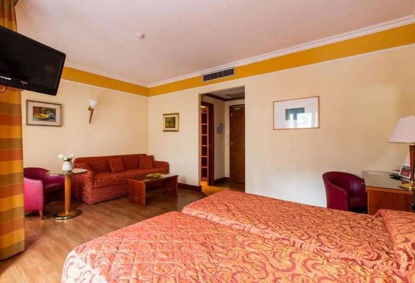 חדר קלאסי לשלושה, Il Chiostro By Lvg Hotel Collection