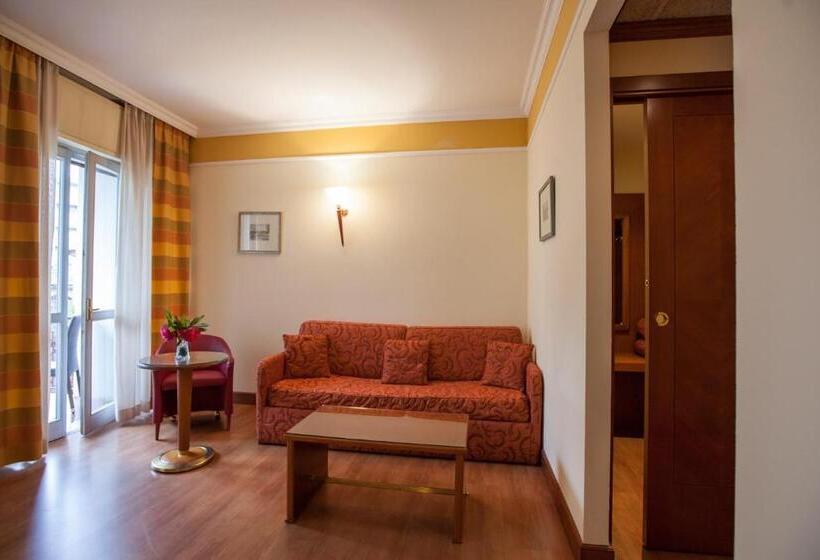 Трехместный Номер Классика, Il Chiostro By Lvg Hotel Collection