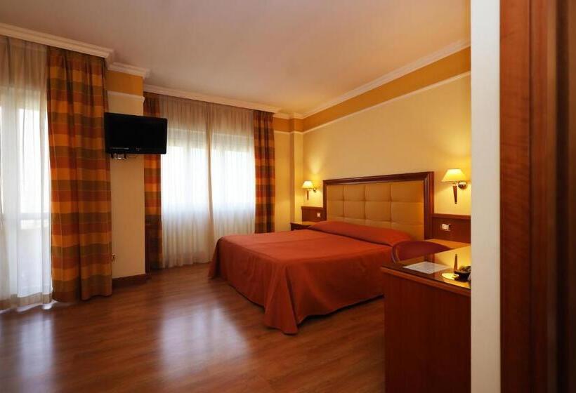 חדר קלאסי לשלושה, Il Chiostro By Lvg Hotel Collection