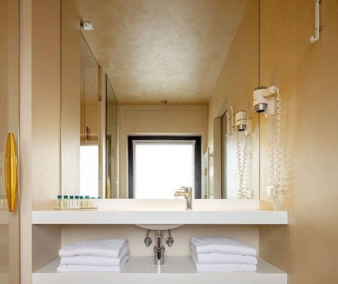 Business szoba, La Di Moret