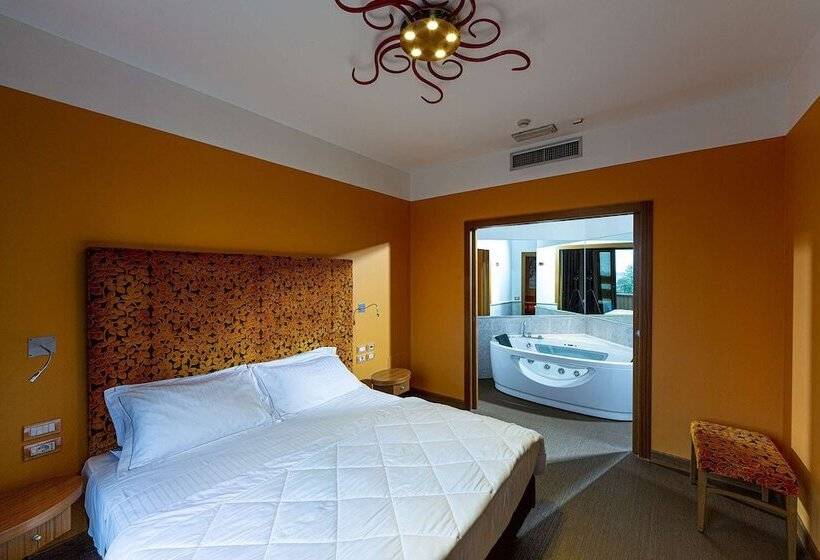 Mester Suite, La Di Moret