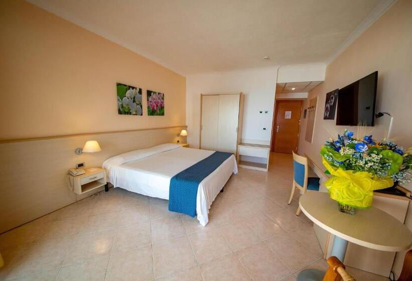 Номер Стандарт, Labranda Rocca Nettuno Tropea