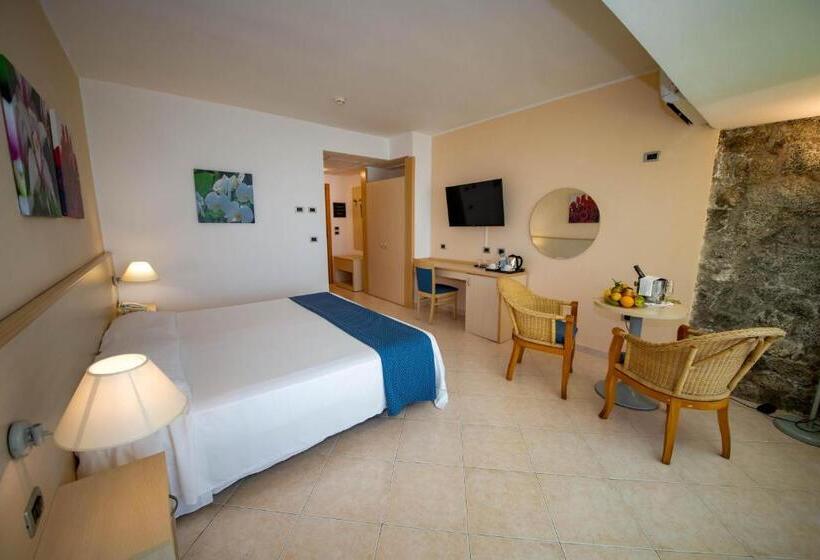 Семейный Номер, Labranda Rocca Nettuno Tropea