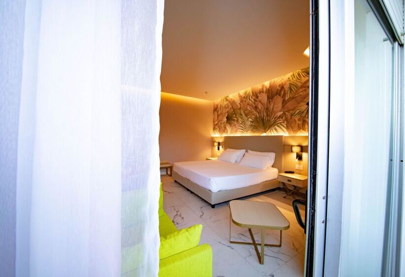 Habitación Premium Vista al Mar., Labranda Rocca Nettuno Tropea