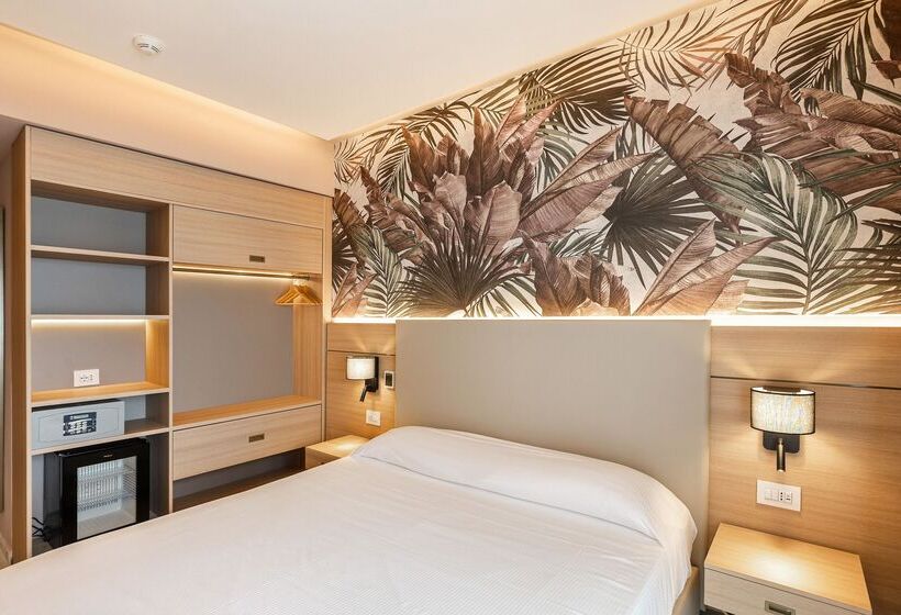 غرفة بريميوم مطلّة علي البحر, Labranda Rocca Nettuno Tropea