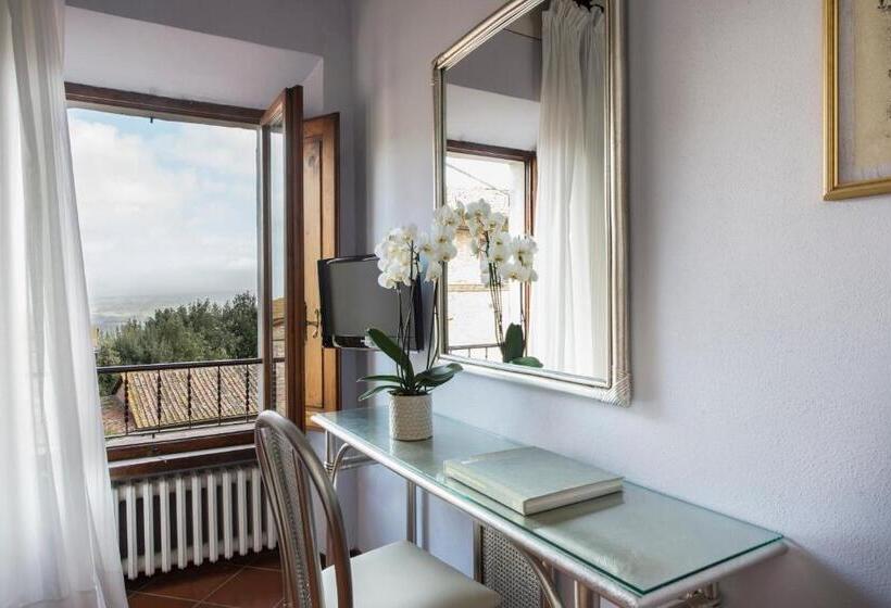 Номер Стандарт Индивидуальный, Leon Bianco