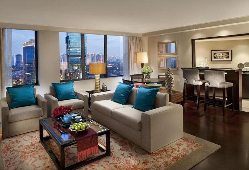 キングサイズベッドのスイートルーム, Mandarin Oriental Jakarta