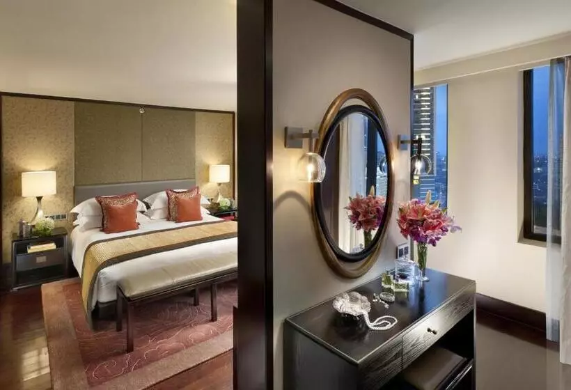 Büyük Çift Kişilik Yataklı Süit, Mandarin Oriental Jakarta