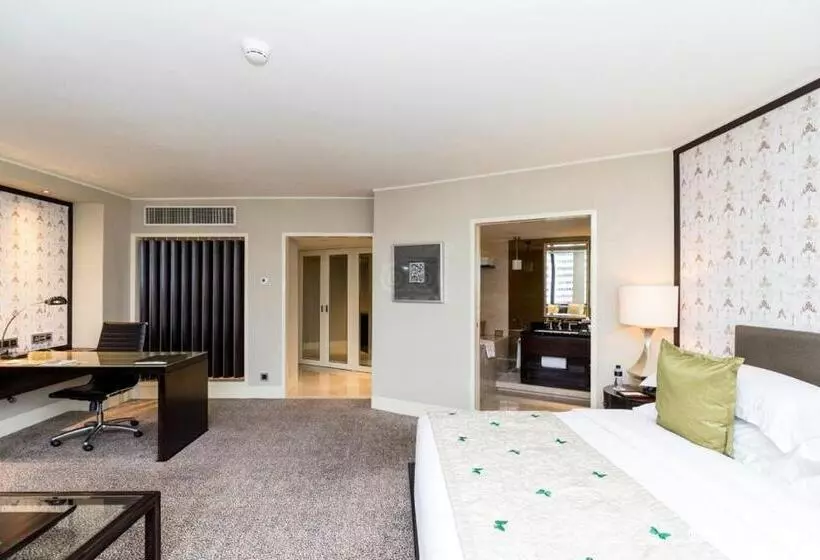 Club Room King Bed, Mandarin Oriental Jakarta
