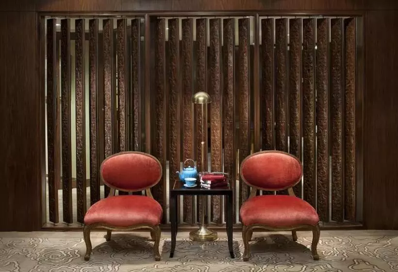 Büyük Çift Kişilik Yataklı Süit, Mandarin Oriental Jakarta